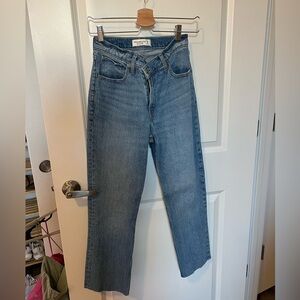 Abercrombie 90s straight jeans